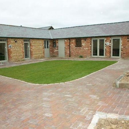 Pheasants Roost At Tove Valley Cottages Towcester Exteriér fotografie